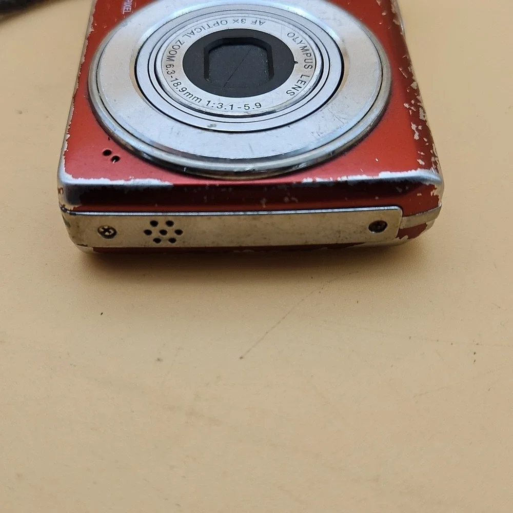 Olympus FE-280 8.0MP Digital Camera Red UNTESTED AS IS FOR PARTS